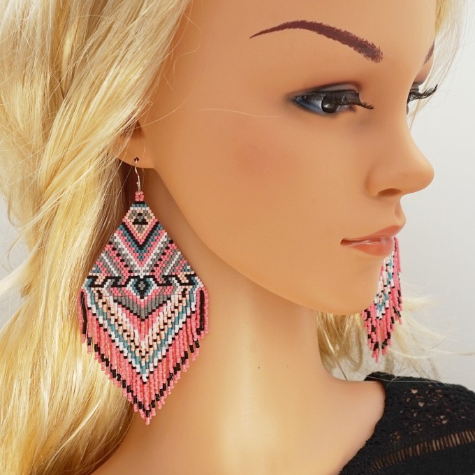 Pink Carnation Beaded Earrings Pattern