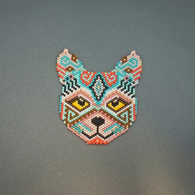 Craft Vibrant Accessories: Beaded Cat Pattern in Ethnic Style