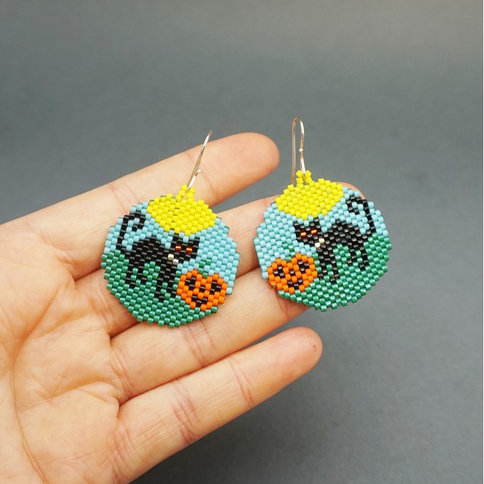 Design Funny Earrings: Halloween Pumpkin and Cat Beaded Pattern