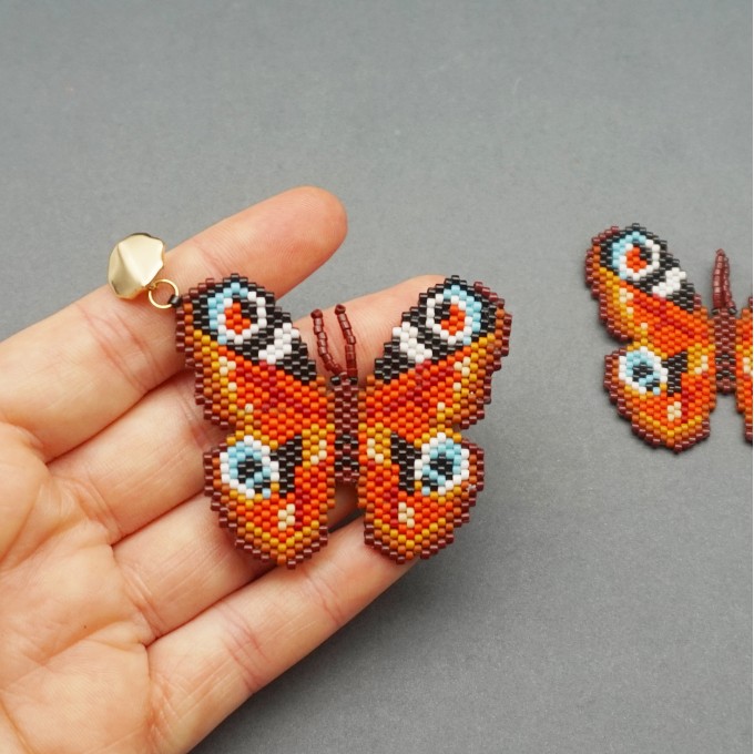 Create Stunning Accessories: Peacock Butterfly Beaded Pattern