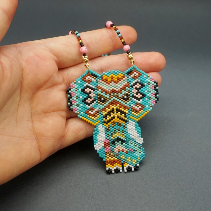 Create Boho Accessories: Seed Bead Elephant Pattern in Turquoise Shades